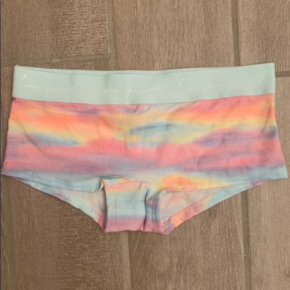 VS Pink Boyshorts
